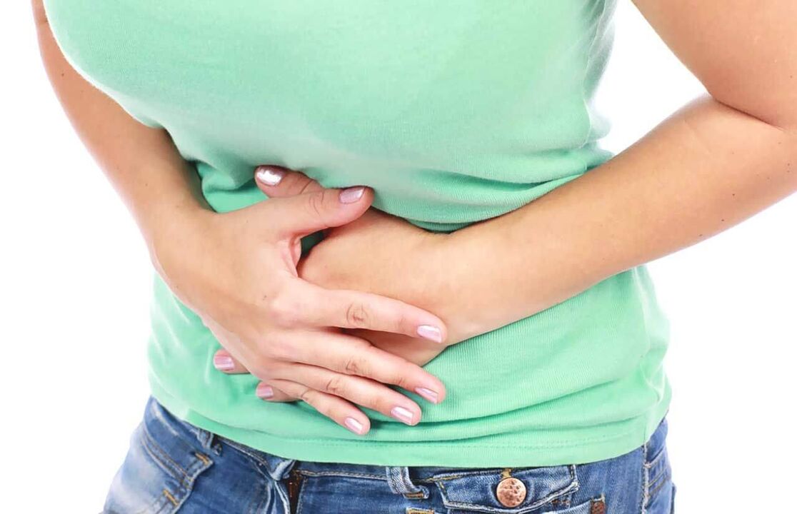 Gastrite mide ağrısı eşlik eder ve diyet gerektirir